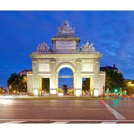 Habitat Apartments Latina Madrid Ngoại thất bức ảnh