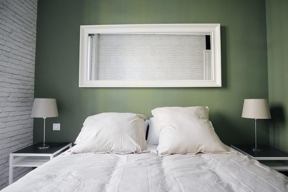 Habitat Apartments Latina Madrid Ngoại thất bức ảnh