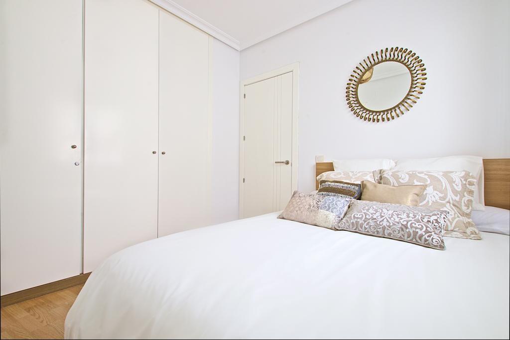 Habitat Apartments Latina Madrid Phòng bức ảnh